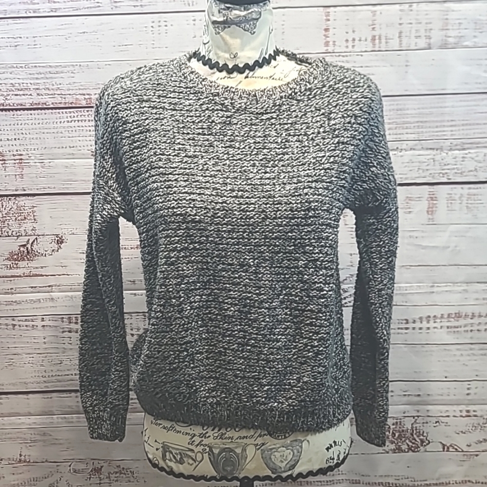 Forever21 crew neck knit sweater